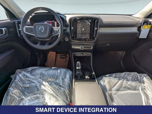 New 2025 Volvo XC40 B5 Plus w/ Protection Package Premier AWD/4WD image 19