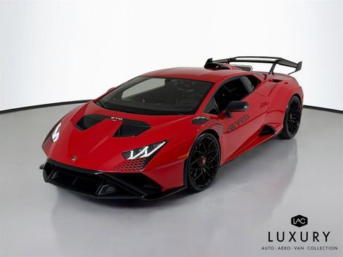 Used 2022 Lamborghini Huracan STO image 4