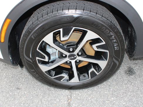 Used 2024 Kia Sportage EX w/ EX Premium Package image 10