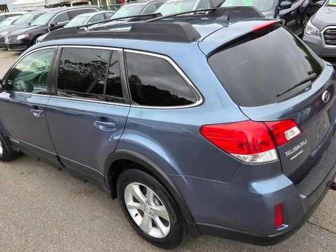 Used 2013 Subaru Outback 2.5i Limited w/ Moonroof Pkg AWD/4WD image 10