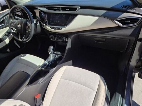 Used 2021 Buick Encore GX Select image 18