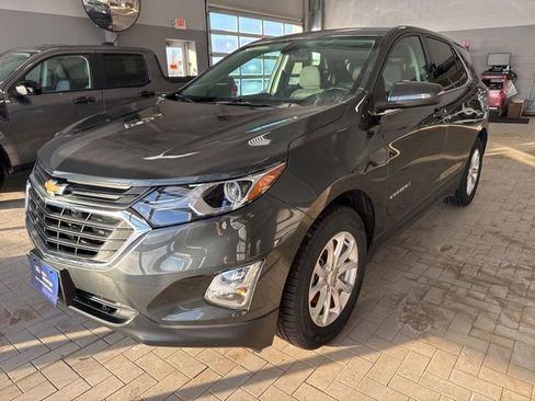 Used 2019 Chevrolet Equinox LT image 3