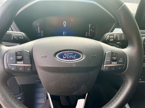 Used 2024 Ford Escape Active image 11