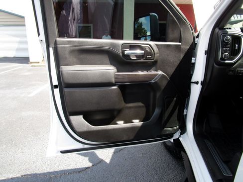 Used 2023 Chevrolet Silverado 2500 LTZ w/ LTZ Convenience Package image 22