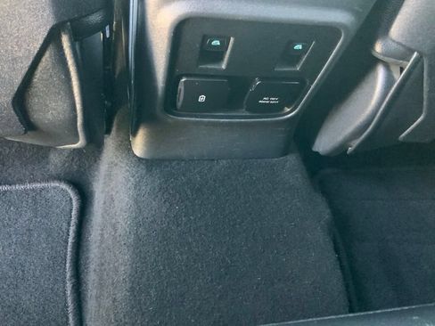 Used 2023 Ford Bronco Badlands w/ Sasquatch Package AWD/4WD image 18
