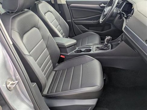 Used 2024 Volkswagen Jetta SE image 21