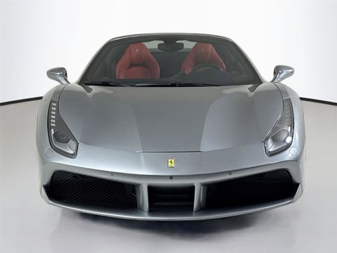Used 2019 Ferrari 488 Spider RWD image 11