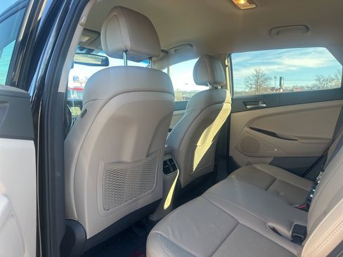 Used 2017 Hyundai Tucson SE Plus image 9