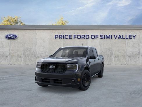 Used 2025 Ford Maverick Lobo AWD/4WD image 2