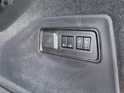 Used 2022 Cadillac Escalade ESV Sport w/ Touring Package RWD image 26