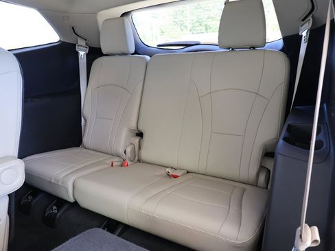 Used 2019 Buick Enclave Premium w/ Experience Buick Package FWD image 24