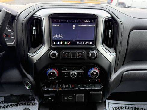 Used 2022 Chevrolet Silverado 1500 LT Trail Boss w/ LT Trail Boss Premium Package image 14