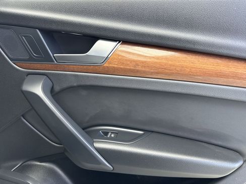 Used 2021 Audi Q5 2.0T Premium image 14