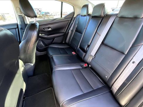 Used 2024 Nissan Sentra SR w/ SR Premium Package image 19