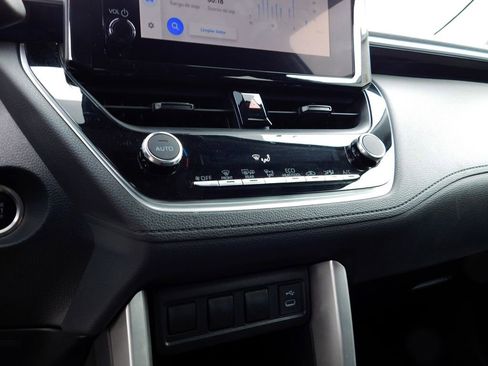 Used 2023 Toyota Corolla Cross LE image 18