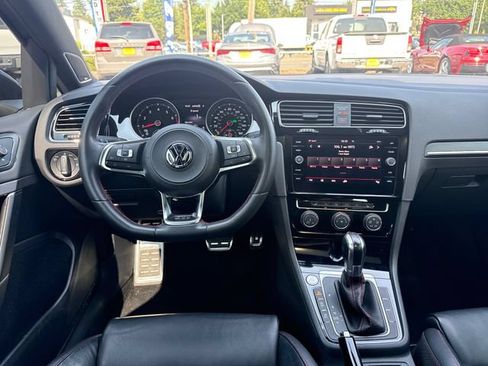 Used 2019 Volkswagen GTI SE FWD image 21