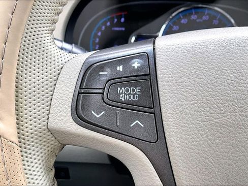 Used 2013 Toyota Sienna XLE FWD image 12