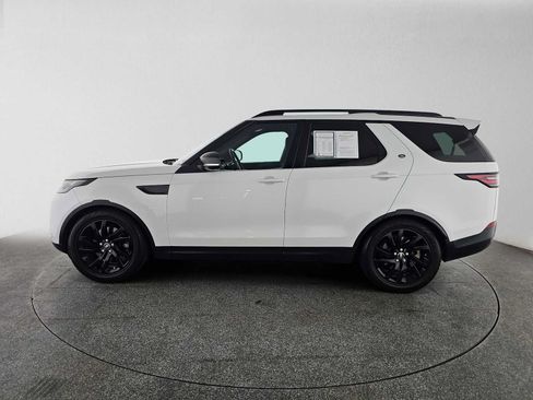 Used 2017 Land Rover Discovery HSE AWD/4WD image 2