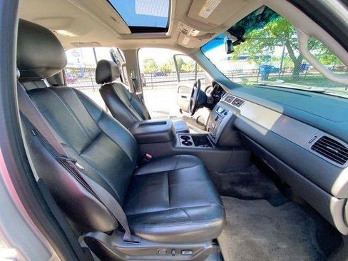 Used 2011 Chevrolet Tahoe LT w/ Luxury Package AWD/4WD image 29