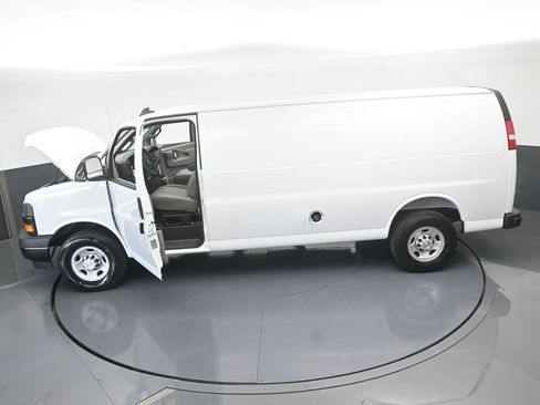 New 2025 Chevrolet Express 3500 Extended w/ Driver Convenience Package image 59