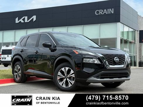 Used 2023 Nissan Rogue SV FWD image 1