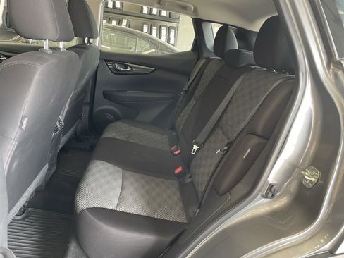 Certified 2022 Nissan Rogue Sport SV image 16