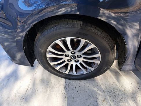 Used 2019 Toyota Sienna XLE Premium image 27