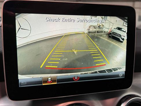 Used 2018 Mercedes-Benz GLA 250 4MATIC image 38