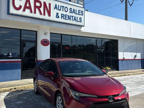 Used 2024 Toyota Corolla LE image 2