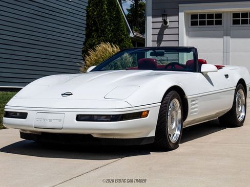 Used 1991 Chevrolet Corvette Convertible RWD image 14