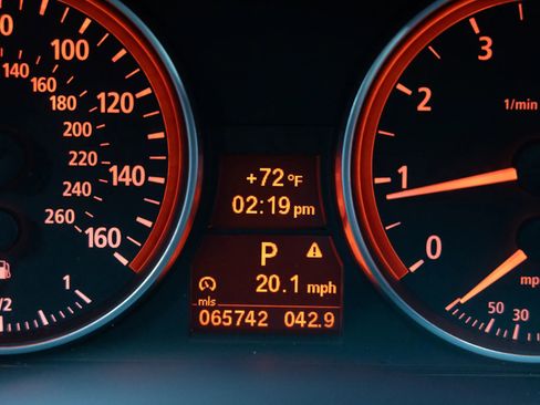 Used 2006 BMW 325xi Wagon image 14