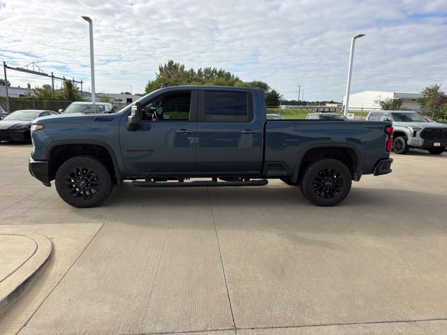 Used 2025 Chevrolet Silverado 2500 LT w/ Trail Boss Package AWD/4WD image 2