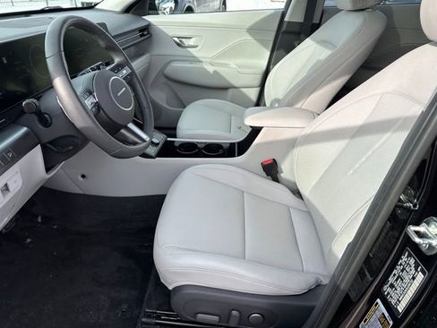 Used 2025 Hyundai Kona Limited image 18