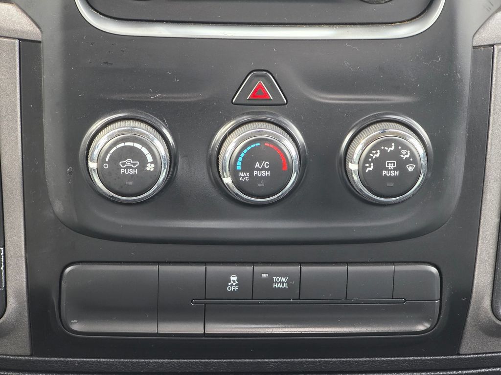Used 2017 RAM 1500 Express w/ Express Value Package AWD/4WD image 15