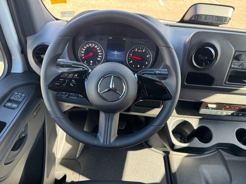 New 2026 Mercedes-Benz Sprinter 2500 image 8