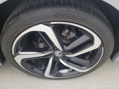 Used 2018 Honda Accord Sport image 31
