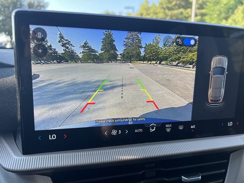 Used 2026 Ford Explorer Active RWD image 22