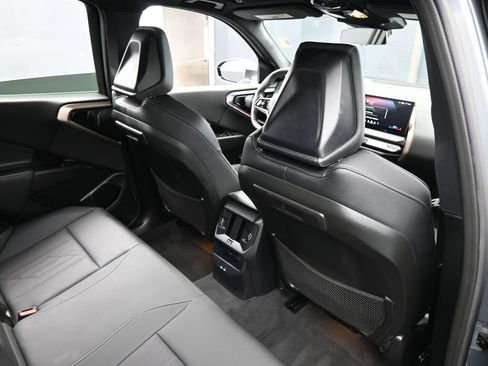 Used 2025 BMW X3 xDrive30i image 45