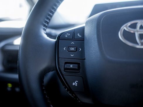 Used 2024 Toyota Prius XLE image 19