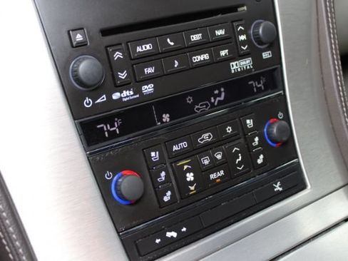 Used 2013 Cadillac Escalade Platinum AWD/4WD image 19