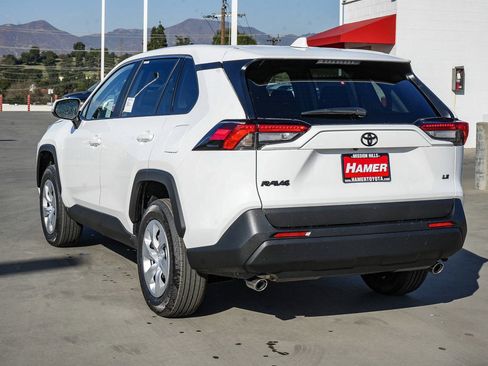 New 2025 Toyota RAV4 LE image 5