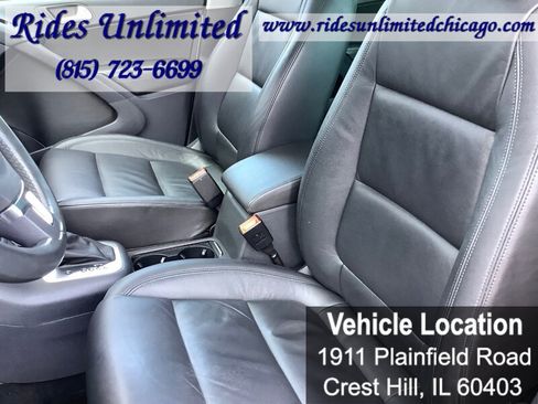 Used 2017 Volkswagen Tiguan SEL FWD image 24