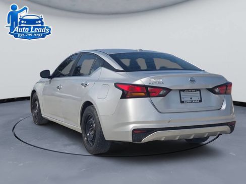 Used 2019 Nissan Altima 2.5 S FWD image 6