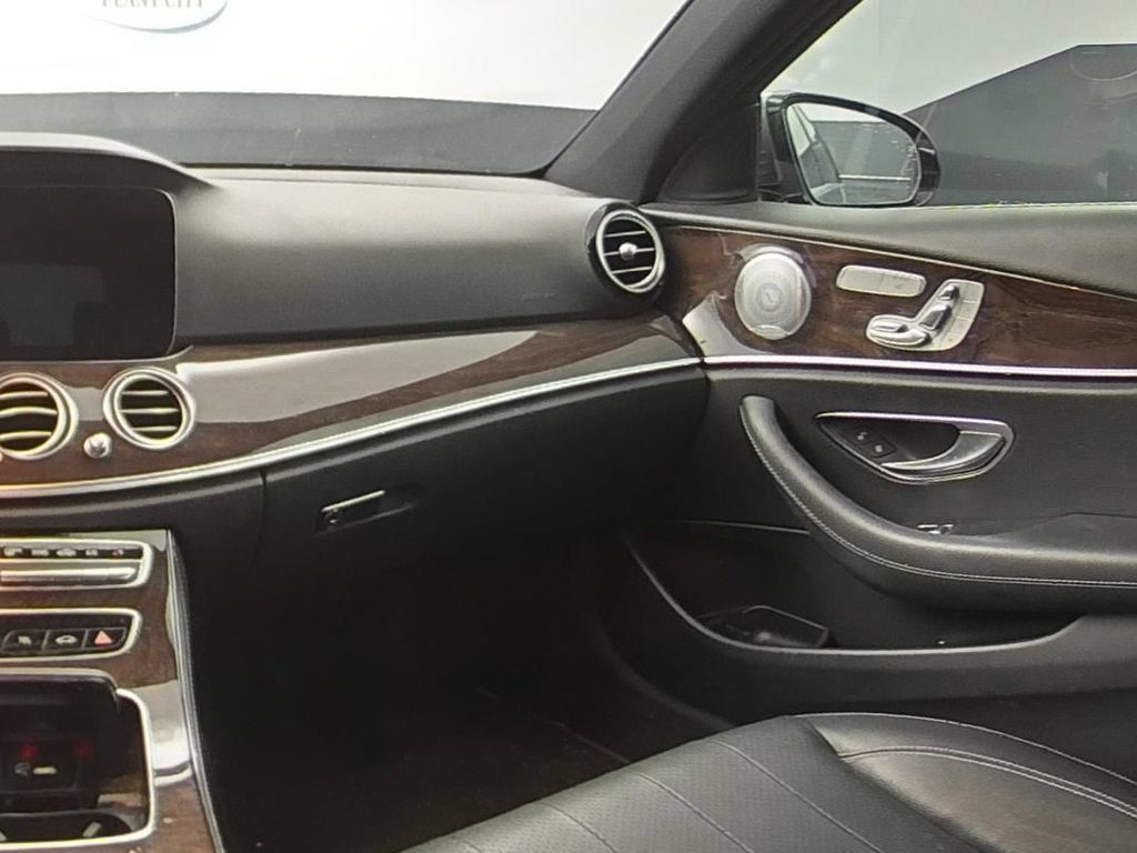 Used 2020 Mercedes-Benz E 450 4MATIC Sedan image 15