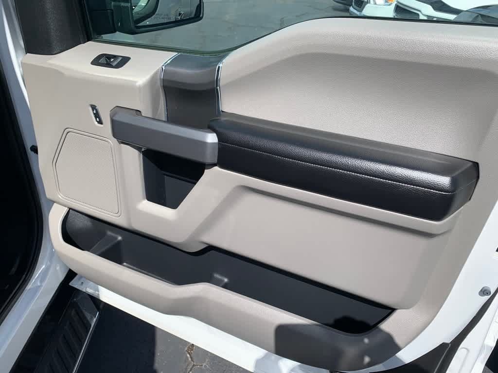 Used 2018 Ford F150 XLT w/ Equipment Group 302A Luxury AWD/4WD image 17