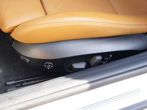 Used 2015 BMW Z4 sDrive35is image 25