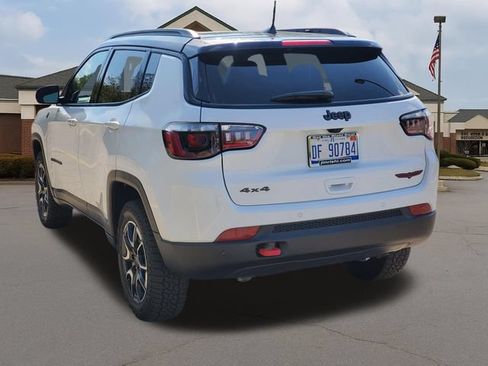 New 2026 Jeep Compass Trailhawk w/ Sun, Sound & Navigation Group AWD/4WD image 4