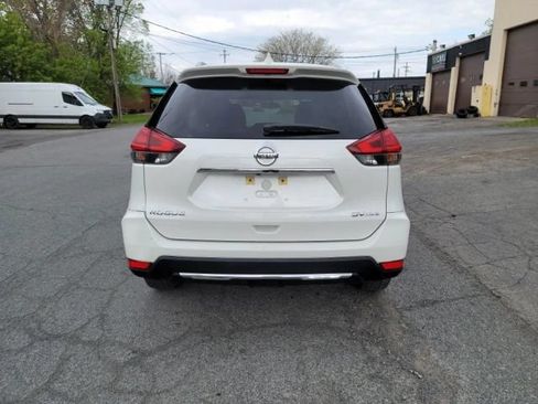 Used 2017 Nissan Rogue SV AWD/4WD image 6