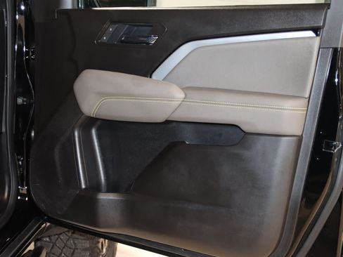 Used 2026 Chevrolet Colorado ZR2 w/ Technology Package AWD/4WD image 58