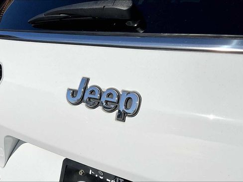 Used 2021 Jeep Grand Cherokee L Limited image 8